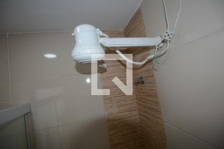 Lavabo de casa para alugar com 2 quartos, 75m² em Vista Alegre, Rio de Janeiro
