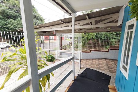 Casa à venda com 140m², 2 quartos e 3 vagas Casa à venda com 140m², 2 quartos e 3 vagasVaranda