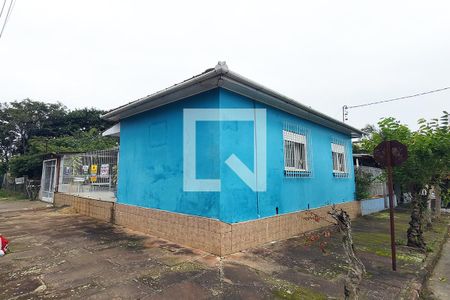 Casa à venda com 140m², 2 quartos e 3 vagas Casa à venda com 140m², 2 quartos e 3 vagasFachada