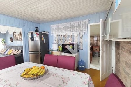 Casa à venda com 140m², 2 quartos e 3 vagas Casa à venda com 140m², 2 quartos e 3 vagasCozinha