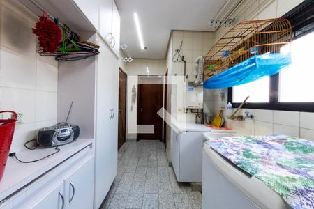 Apartamento à venda com 364m², 3 quartos e 3 vagas Apartamento à venda com 364m², 3 quartos e 3 vagasCozinha