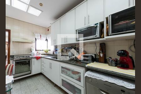 Apartamento à venda com 364m², 3 quartos e 3 vagas Apartamento à venda com 364m², 3 quartos e 3 vagasCozinha