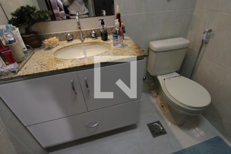 Apartamento à venda com 95m², 3 quartos e 2 vagasDetalhe do Banheiro