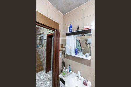 Casa à venda com 140m², 3 quartos e 2 vagasBanheiro 2