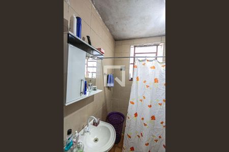 Casa à venda com 140m², 3 quartos e 2 vagasBanheiro 2