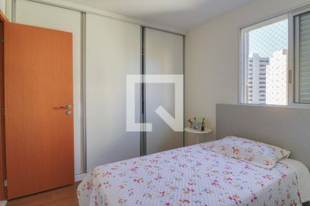 Apartamento para alugar com 60m², 2 quartos e 2 vagasQuarto Suíte 