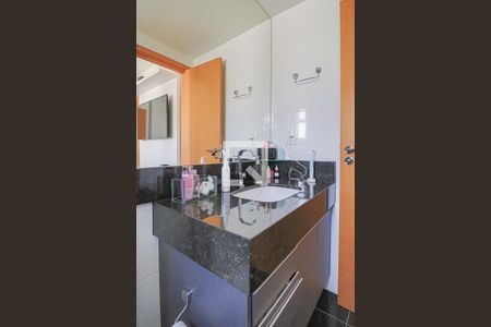Apartamento para alugar com 60m², 2 quartos e 2 vagasBanheiro Quarto Suíte 