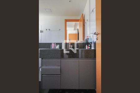 Apartamento para alugar com 60m², 2 quartos e 2 vagasBanheiro Quarto Suíte 