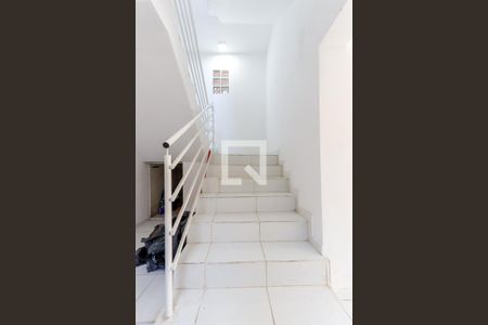 Apartamento para alugar com 32m², 2 quartos e sem vagaÁrea Comum - Escada