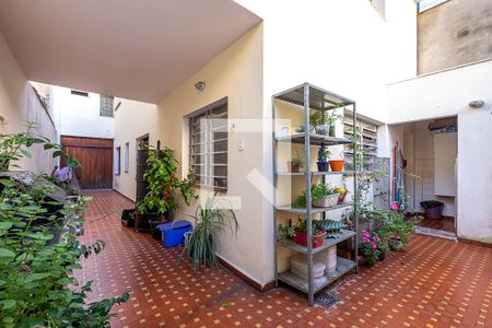 Casa à venda com 285m², 5 quartos e 1 vaga Casa à venda com 285m², 5 quartos e 1 vagaQuintal