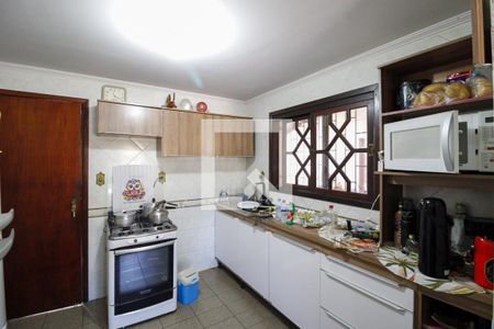 Casa à venda com 250m², 4 quartos e 2 vagas Casa à venda com 250m², 4 quartos e 2 vagasCozinha