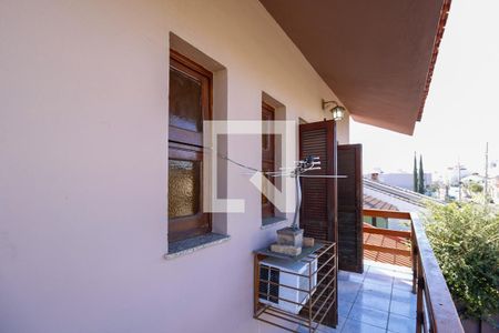 Casa à venda com 250m², 4 quartos e 2 vagas Casa à venda com 250m², 4 quartos e 2 vagasQuarto Suíte- Varanda