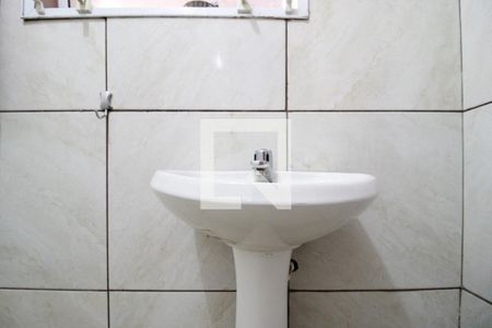 Casa à venda com 250m², 4 quartos e 2 vagas Casa à venda com 250m², 4 quartos e 2 vagasBanheiro 2