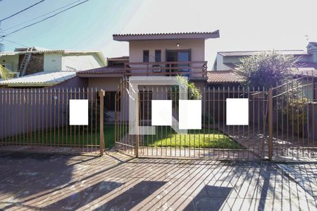 Casa à venda com 250m², 4 quartos e 2 vagas Casa à venda com 250m², 4 quartos e 2 vagasFachada