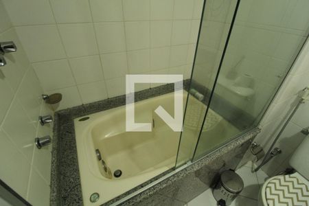 Apartamento à venda com 190m², 4 quartos e 4 vagasBanheiro - Suíte 4