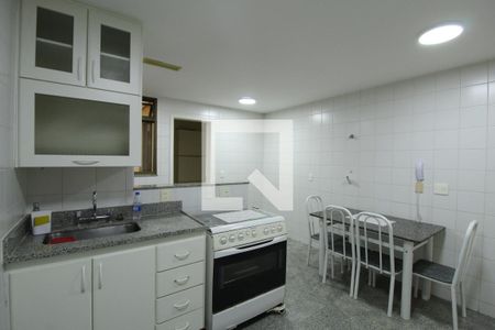 Apartamento à venda com 190m², 4 quartos e 4 vagasCozinha