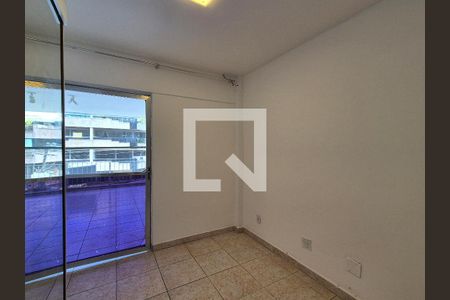 Quarto  de apartamento para alugar com 2 quartos, 95m² em Recreio dos Bandeirantes, Rio de Janeiro