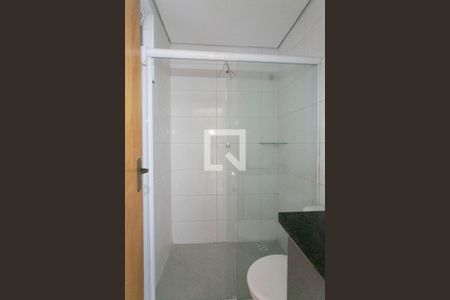 Banheiro de kitnet/studio para alugar com 1 quarto, 25m² em Vila Doutor Eiras, São Paulo