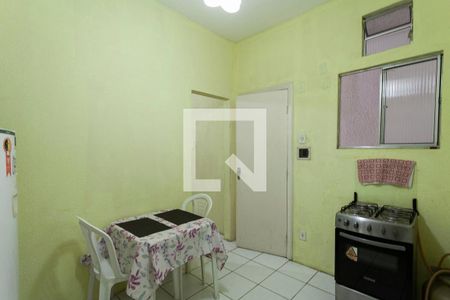 Sala/Cozinha de kitnet/studio para alugar com 1 quarto, 25m² em Dois de Julho, Salvador