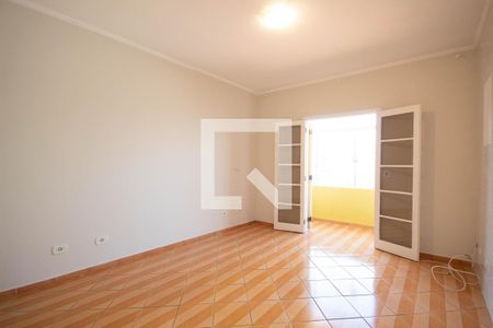 Casa à venda com 200m², 3 quartos e 2 vagasSuíte