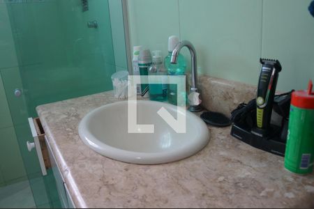 Casa à venda com 200m², 3 quartos e 2 vagasBanheiro Suíte