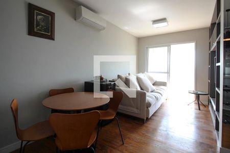 Sala  de apartamento à venda com 2 quartos, 57m² em Indianópolis, São Paulo