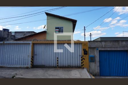 Casa para alugar com 110m², 3 quartos e 2 vagasFachada