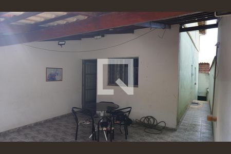 Casa para alugar com 110m², 3 quartos e 2 vagasÁrea Externa