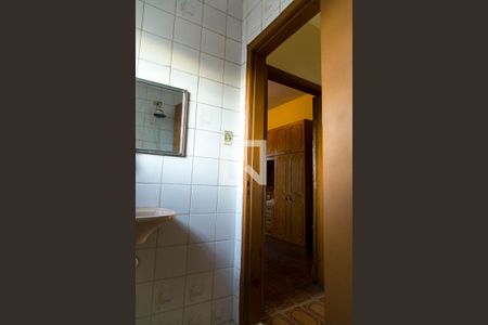 Casa à venda com 200m², 2 quartos e 1 vagaBanheiro