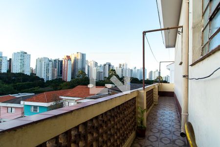 Casa à venda com 200m², 2 quartos e 1 vagaÁrea de Serviço