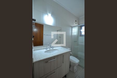 Casa à venda com 238m², 3 quartos e 2 vagasBanheiro da Suíte