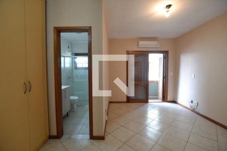 Casa à venda com 238m², 3 quartos e 2 vagasSuíte