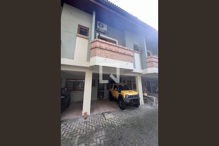 Casa à venda com 238m², 3 quartos e 2 vagasGaragem
