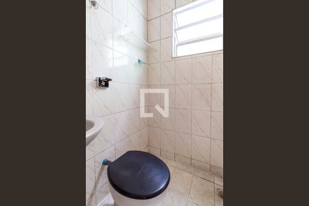 Banheiro de casa à venda com 8 quartos, 250m² em Jardim Rizzo, Guarulhos