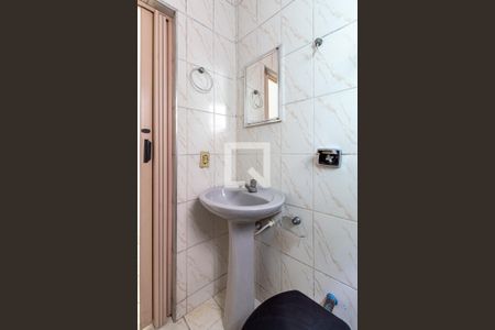 Banheiro de casa à venda com 8 quartos, 250m² em Jardim Rizzo, Guarulhos