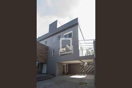 Casa para alugar com 297m², 4 quartos e 3 vagasFachada