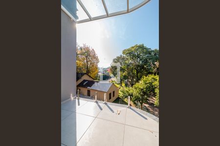 Casa de condomínio para alugar com 308m², 4 quartos e 4 vagasVaranda