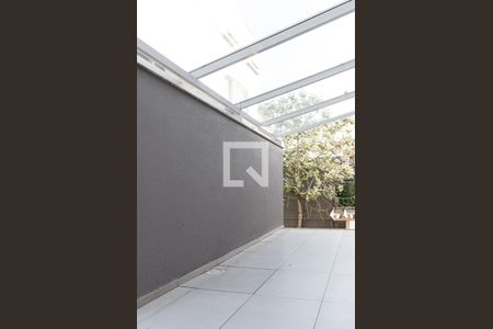 Casa de condomínio para alugar com 278m², 4 quartos e 3 vagasSacada