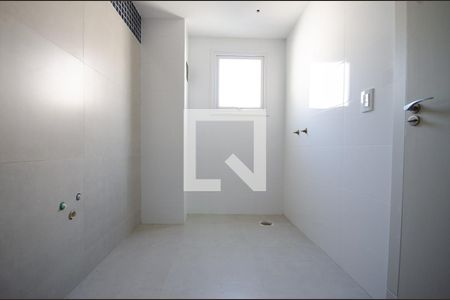 Casa de condomínio para alugar com 278m², 4 quartos e 3 vagasBanheiro da Suíte 2