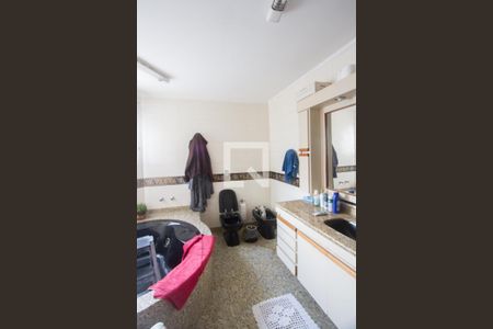 Apartamento à venda com 226m², 4 quartos e 3 vagasBanheiro Suíte 3