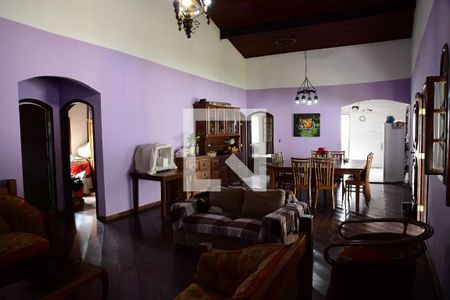 Sala de casa para alugar com 4 quartos, 337m² em Jardim Pioneira, Cotia