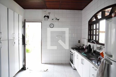 Casa para alugar com 337m², 4 quartos e 2 vagas Casa para alugar com 337m², 4 quartos e 2 vagasCozinha