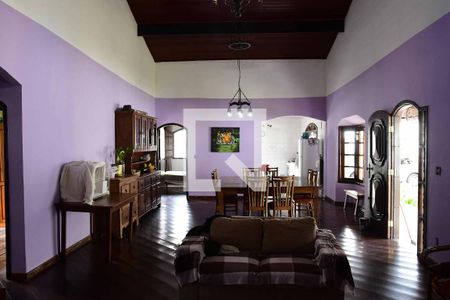 Sala de casa para alugar com 4 quartos, 337m² em Jardim Pioneira, Cotia