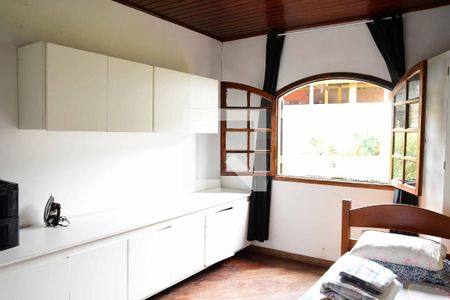 Casa para alugar com 337m², 4 quartos e 2 vagas Casa para alugar com 337m², 4 quartos e 2 vagasQuarto 4