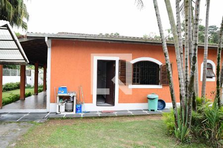 Casa para alugar com 337m², 4 quartos e 2 vagas Casa para alugar com 337m², 4 quartos e 2 vagasLateral
