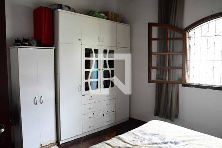 Casa para alugar com 337m², 4 quartos e 2 vagas Casa para alugar com 337m², 4 quartos e 2 vagasSuíte