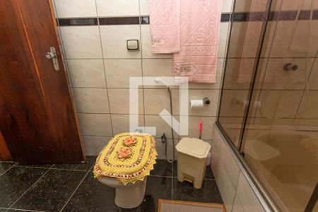 Casa à venda com 133m², 2 quartos e 2 vagas Casa à venda com 133m², 2 quartos e 2 vagasBanheiro social