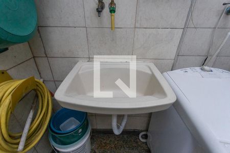 Casa à venda com 133m², 2 quartos e 2 vagas Casa à venda com 133m², 2 quartos e 2 vagasÁrea de serviço