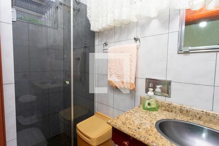 Casa à venda com 133m², 2 quartos e 2 vagas Casa à venda com 133m², 2 quartos e 2 vagasBanheiro da suíte