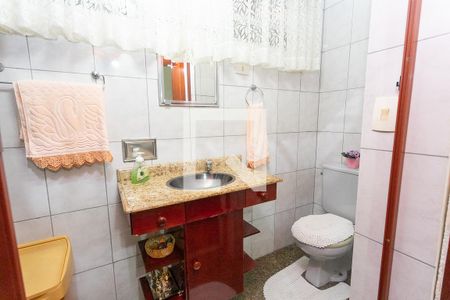 Casa à venda com 133m², 2 quartos e 2 vagas Casa à venda com 133m², 2 quartos e 2 vagasBanheiro da suíte